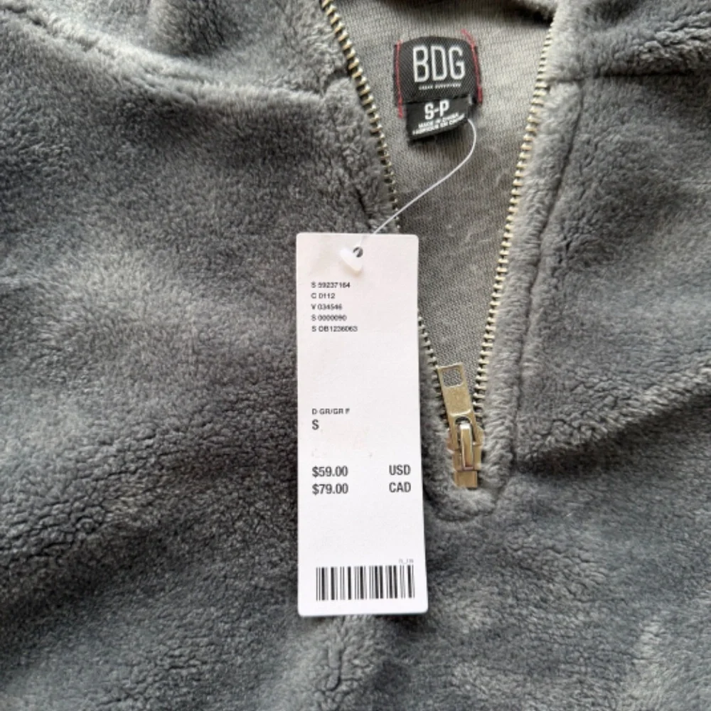 BDG Urban Outfitters sweater NWT